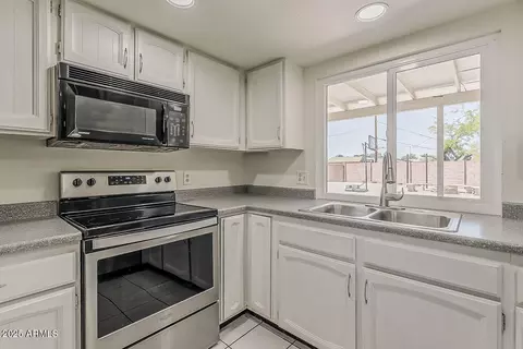 Kitchen - 10655 E Broadway Rd, Mesa, AZ 85208 photo 6 of 6