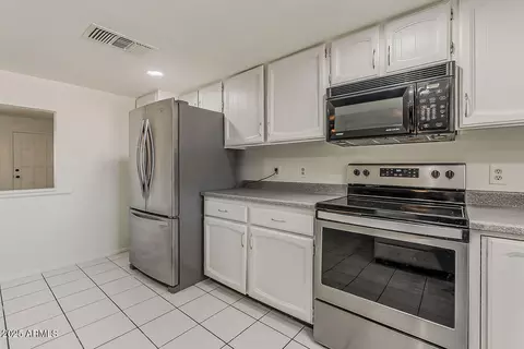 Kitchen - 10655 E Broadway Rd, Mesa, AZ 85208 photo 4 of 6