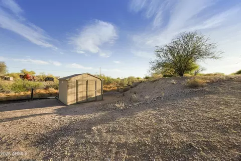 515 S Roadrunner Rd, Apache Junction, AZ 85119