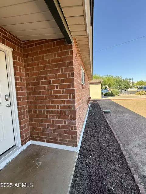 Exterior - 2401 W Weldon Ave, Phoenix, AZ 85015 photo 13 of 13