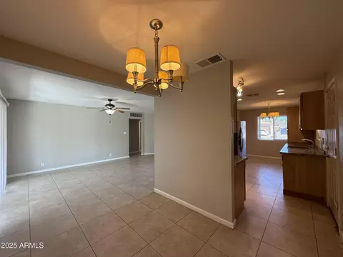 Dining - 2401 W Weldon Ave, Phoenix, AZ 85015 photo 2 of 2