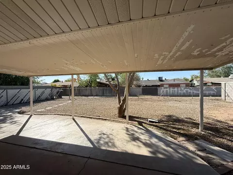 Exterior - 2401 W Weldon Ave, Phoenix, AZ 85015 photo 2 of 13