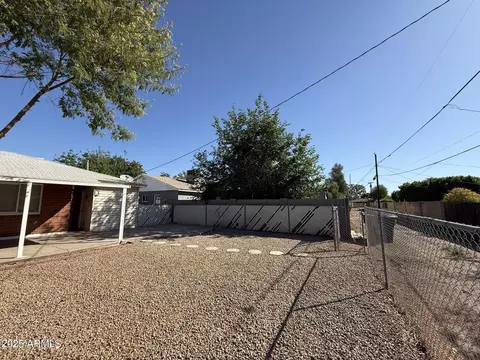 Exterior - 2401 W Weldon Ave, Phoenix, AZ 85015 photo 9 of 13