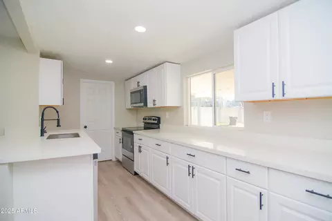 3249 E Sunnyside Ln, Phoenix, AZ 85032 photo 15