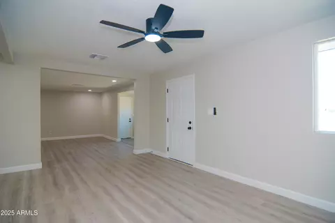 3249 E Sunnyside Ln, Phoenix, AZ 85032 photo 6