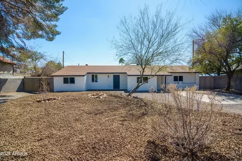 3249 E Sunnyside Ln, Phoenix, AZ 85032 photo 2