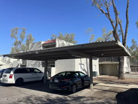 Exterior - 2844 E Monte Cristo Ave, Phoenix, AZ 85032 photo 1 of 13