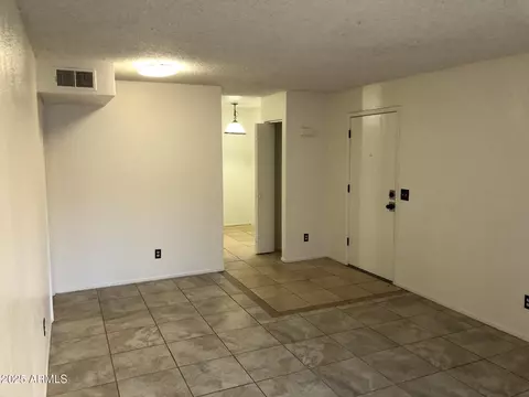 Living - 2844 E Monte Cristo Ave, Phoenix, AZ 85032 photo 2 of 4