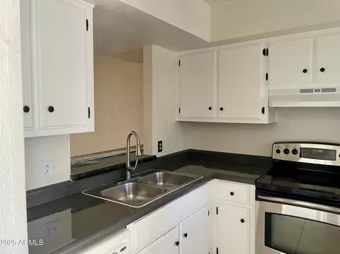 Kitchen - 2844 E Monte Cristo Ave, Phoenix, AZ 85032 photo 1 of 5