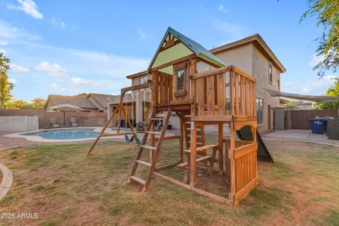 Exterior - 4093 E Dublin St, Gilbert, AZ 85295 photo 9 of 13