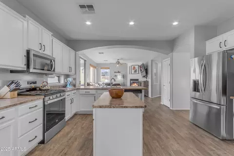Kitchen - 4093 E Dublin St, Gilbert, AZ 85295 photo 3 of 6
