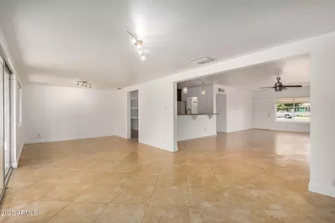 317 E Belmont Ave, Phoenix, AZ 85020 photo 8