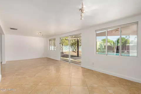 317 E Belmont Ave, Phoenix, AZ 85020 photo 7