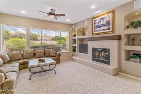 Living - 2612 S Jacob St, Gilbert, AZ 85295 photo 2 of 3