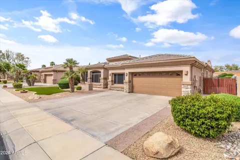 Exterior - 2612 S Jacob St, Gilbert, AZ 85295 photo 4 of 15