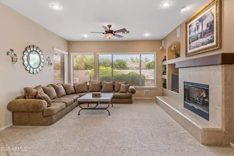 Living - 2612 S Jacob St, Gilbert, AZ 85295 photo 1 of 3