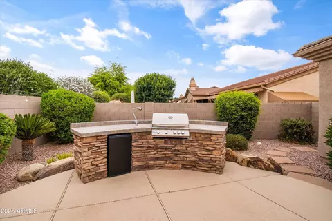 Exterior - 2612 S Jacob St, Gilbert, AZ 85295 photo 11 of 15