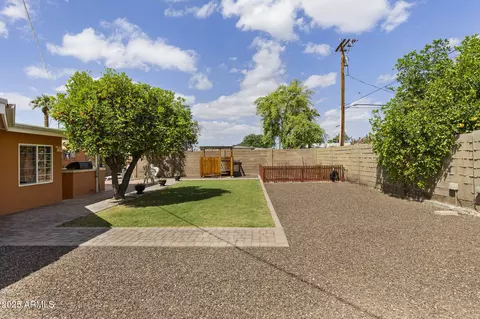 Exterior - 3002 E Montecito Ave, Phoenix, AZ 85016 photo 10 of 12