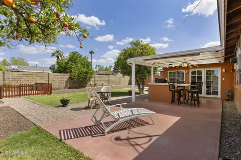 Exterior - 3002 E Montecito Ave, Phoenix, AZ 85016 photo 4 of 12