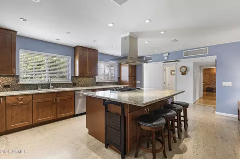 Kitchen - 3002 E Montecito Ave, Phoenix, AZ 85016 photo 4 of 6