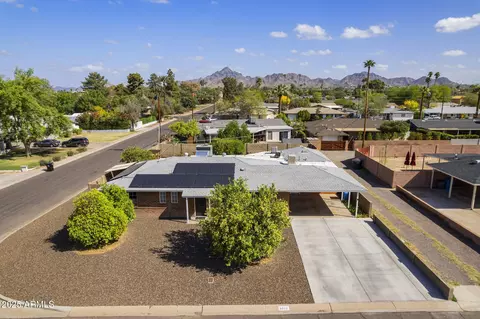 View/Area - 3002 E Montecito Ave, Phoenix, AZ 85016 photo 3 of 8