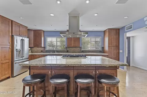 Kitchen - 3002 E Montecito Ave, Phoenix, AZ 85016 photo 3 of 6