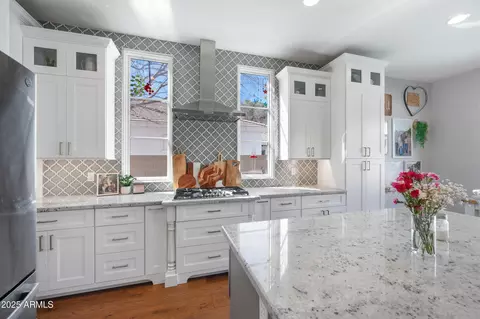 Kitchen - 2988 E Comstock Dr, Gilbert, AZ 85296 photo 2 of 2
