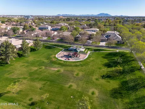 View/Area - 2988 E Comstock Dr, Gilbert, AZ 85296 photo 4 of 4
