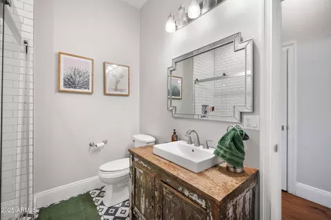 Bath - 2988 E Comstock Dr, Gilbert, AZ 85296 photo 2 of 5