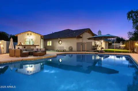Exterior - 1934 E Cypress Tree Dr, Gilbert, AZ 85234 photo 3 of 4
