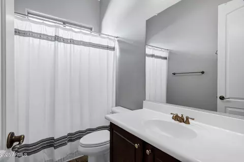 Bath - 3169 Eleana Ln, Gilbert, AZ 85298 photo 2 of 6