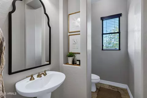 Bath - 3169 Eleana Ln, Gilbert, AZ 85298 photo 1 of 6