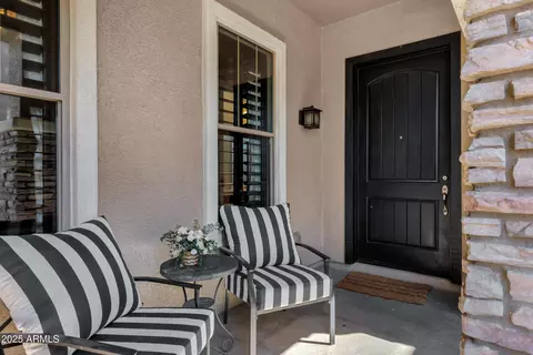Exterior - 3169 Eleana Ln, Gilbert, AZ 85298 photo 4 of 13
