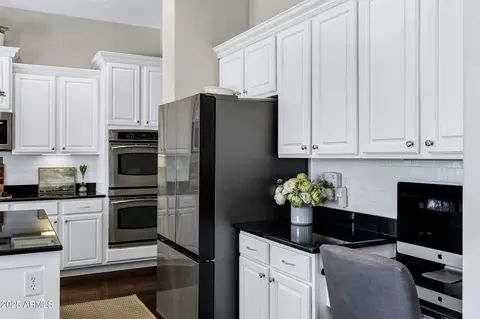 Kitchen - 3169 Eleana Ln, Gilbert, AZ 85298 photo 5 of 7