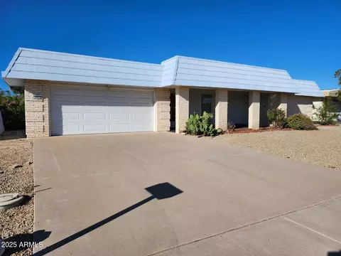 10922 W Welk Dr, Sun City, AZ 85373