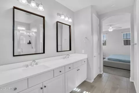 Bath - 4156 E Jesse St, Gilbert, AZ 85295 photo 2 of 4