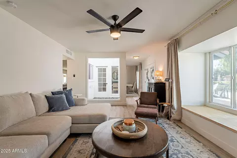 Living - 1747 W Echo Ln, Phoenix, AZ 85021 photo 4 of 4
