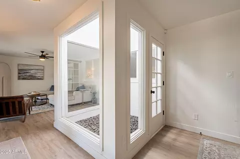 Entry Way - 1747 W Echo Ln, Phoenix, AZ 85021 photo 1 of 1