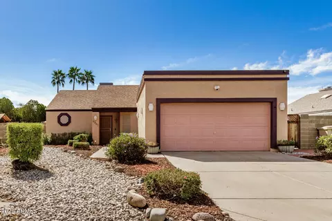 6203 W Caribe Ln, Glendale, AZ 85306