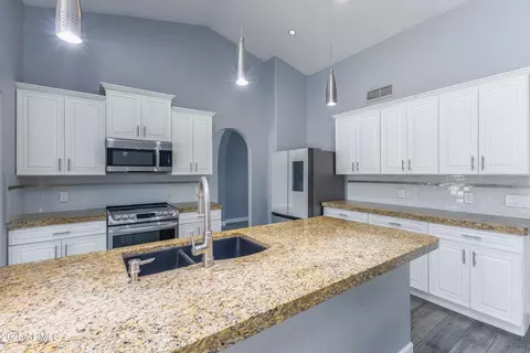 Kitchen - 4214 E Morrow Dr, Phoenix, AZ 85050 photo 2 of 2