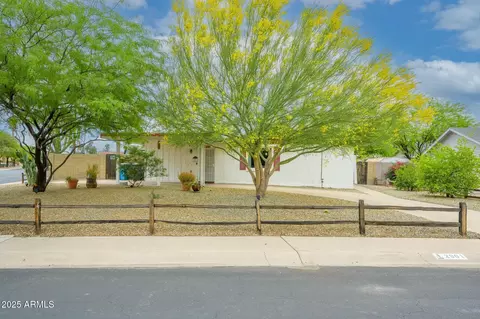 2901 W Mandalay Ln, Phoenix, AZ 85053