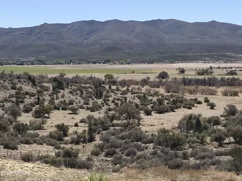 18351 S Peeples Valley Rd #13, Peeples Valley, AZ 86332