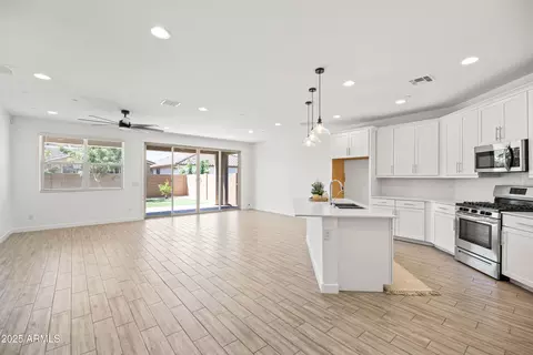 Living - 9837 E Tiburon Ave, Mesa, AZ 85212 photo 1 of 7