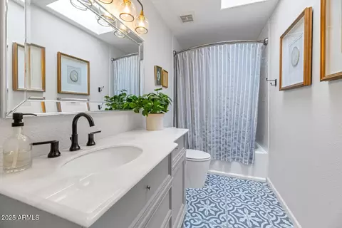 Bath - 15020 S 25th St, Phoenix, AZ 85048 photo 1 of 6