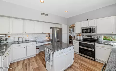 Kitchen - 15020 S 25th St, Phoenix, AZ 85048 photo 3 of 4