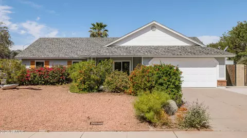 1810 N Sunaire Cir, Mesa, AZ 85205