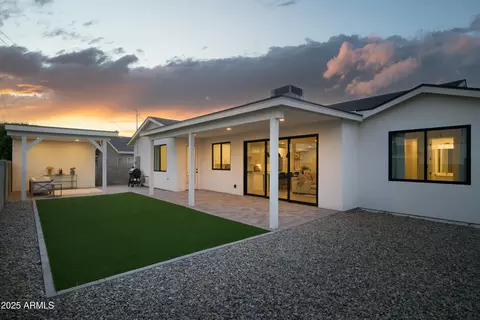 3101 E Sells Dr, Phoenix, AZ 85016 photo 5