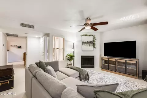 8787 E Mountain View Rd #1029, Scottsdale, AZ 85258