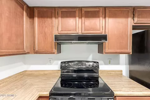 Kitchen - 2455 E Broadway Rd #39, Mesa, AZ 85204 photo 4 of 5