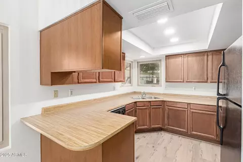 Kitchen - 2455 E Broadway Rd #39, Mesa, AZ 85204 photo 2 of 5